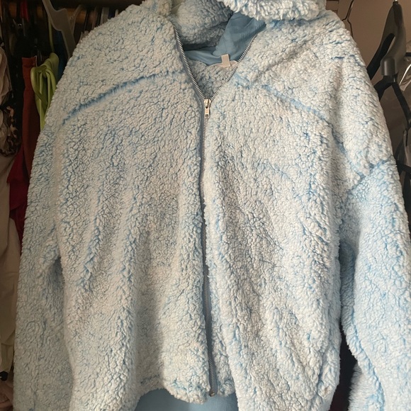 Fuzzy blue jacket - Picture 2 of 2